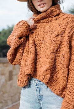 "Effortless Fashion: Chic Oversized Sweater Ideas for Every Season" Ripped Jeans Outfits, Idea Magazine, Pretty Cardigans, Fall Wardrobe Staples, Ripped Jeans Outfit, Easy Cold, Sweater Ideas, Winter Outfits Warm, Cold Weather Outfit