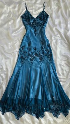 V Neck Prom Dress, Vintage Party Dress, Beading Embroidery, Fashion Formal, Vintage Party Dresses, Gaun Fashion, V Neck Prom Dresses