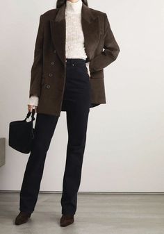 Dark Brown Blazer Outfit, Double Breasted Blazer Outfit Women, Blazer Outfits For Women Casual, Blazer Outfits For Women Classy, Brown Blazer Outfit, Brown Jacket Outfit, Blazer Outfits Women, Blue Blazer Outfit, Dark Blue Blazer