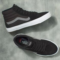 Mens Size 6.5 Black/Gray/White Bmx Sk8-Hi See Pictures For Shoe Details Gents Shoes, Men's High Top Sneakers, Van Color, Black Shoes Men, Mens Walking Shoes, Mens Skate Shoes, Hooded Jacket Men, Shoes Vans