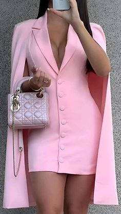 Gaun Fashion, Stylish Work Attire, Woman Suit Fashion, Classy Dress Outfits, Classy Work Outfits