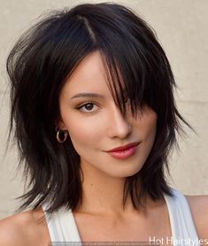 Modern Braids: Unique Updos and Styles to Try This Season Wolf Haircut, Short Hair Lengths, Hair With Bangs, Wolf Cut, Edgy Hair, Long Layered Hair, Short Hair With Bangs, Feathered Hairstyles, Shoulder Length Hair