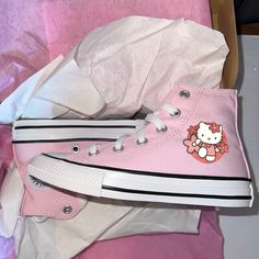 Kids Size Brand New In The Box Never Worn Price Firm (80 On Mercar) Hello Kitty Converse, Hello Kitty Outfit, Images Hello Kitty, Cute Converse, Hello Kitty Shoes, Baby Pink Color, Kitty Clothes, Hello Kitty Rooms, Hello Kitty Clothes