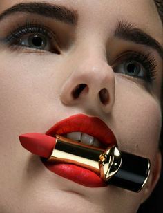 In Studio Photography, Lipstick Photography, Pop Lipstick, Coral Lipstick, Berry Lipstick, Beauty Lips, Studio Makeup, Lipstick Palette