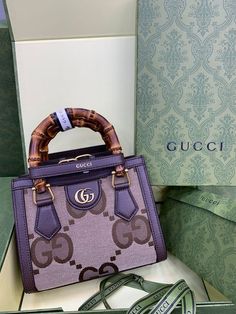 Gucci Jewelry Aesthetic, Vintage Gucci Aesthetic, Luxury Bags Aesthetic, Designer Bags Aesthetic, Designer Handbags Aesthetic, Unique Purses And Handbags, Dream Bags