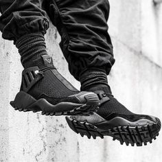 Futuristic Shoes, Tactical Wear, Cyberpunk Clothes, Tactical Clothing, Cyberpunk Fashion, Tactical Boots, Hype Shoes, Sneakers Men Fashion, Mountaineering