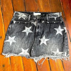 Nwt One Teaspoon Star Print Yolk Denim Cutoff Jean Skirt Sz 29 Waist: 16.5” Length: 14.5” Summer Washed Black Denim Skirt, Green Denim Skirt, Fitted Denim Skirt, Patchwork Denim Skirt, Distressed Jean Skirt, Black Leather Mini Skirt, Jean Mini Skirt, Vegan Leather Skirt, High Waisted Denim Skirt