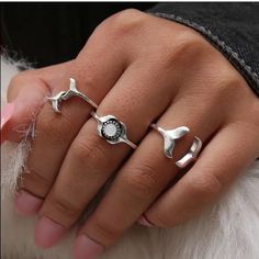 Pretty Boho Whale Tail 3 Piece Ring Set. Women Grunge, Whale Jewelry, Ocean Ring, Sea Life Jewelry, Save The Whales, Grunge Jewelry, Turtle Jewelry, Mens Rings, Ocean Jewelry