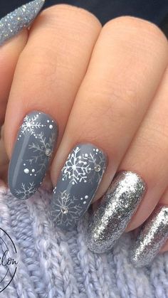 Nail Colors For Winter, Nailart Christmas, Makijaż Smokey Eye, Snowflake Nails, Christmas Nails Acrylic, Winter Nail Art