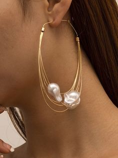 Normcore Tasseled Pearl Ear-Ring Gold Tassel Jewelry For Summer, Summer Gold Tassel Jewelry, Winter Typ, Retro Earring, Classy Jewelry, Earrings Accessories, Gold Earrings Designs, Diy Schmuck, Gold Fashion