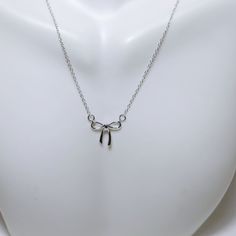 Graceful Petite Sterling Silver Bow / Ribbon Charm & Necklace Nwt Measures = 18" Weighs = 1.6 Grams Kawaii Necklace, Gold Hamsa, Silver Necklace Statement, Bow Ribbon, Silver Bow, Cat Necklace, Copper Necklace, Purple Stones, 925 Sterling Silver Chain