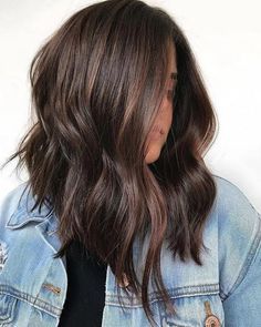 Brown Hair Trends, Chocolate Brown Hair Color, Chocolate Brown Hair, Hair Color Light Brown, Brown Blonde Hair, Dark Brown Hair, Light Brown Hair