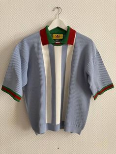 Hypebeast Lifestyle, Adidas X Gucci, Gucci X Adidas, Soccer Vintage, Adidas Gucci, Gucci Adidas, Classy Clothing, Cool Outfits For Men, Men's Tops