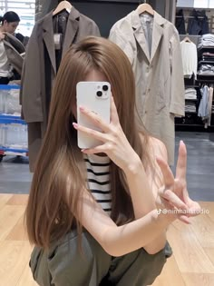 Iu Hair Color, Korea Hair Color, Hair Color Asian, Iu Hair, Korean Hair Color, Long Hair Pictures, Hair Inspo Color, Korean Hairstyle, Aesthetic Hair