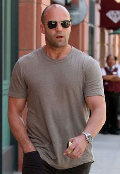 Jason Statham Body, Hairstyles For Balding Men, Jason Stratham, Jason Statham And Rosie, Balding Men, Michael Chiklis, Haircuts For Balding Men, Balding Mens Hairstyles, Bald Men Style