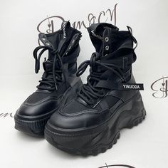 Rubber Soled Shoes, Y2k Chunky Shoes, Chunky Boots Aesthetic, Chunky Shoes Outfit, Boots With Heels, Big Boots, Boot Sneakers, Chunky Black Boots, Boots For Winter