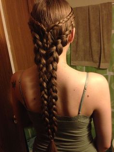 Long Midevil Hair, Game Of Thrones Hairstyles Khaleesi, Got Braids Game Of Thrones, Braided Hairstyles Game Of Thrones, Game Of Thrones Inspired Hairstyles, Dothraki Hairstyle, Braided Hairstyles Celtic, Medieval Hairstyles Braids, Dothraki Braids