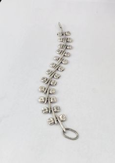 Hand fabricated chain bracelet made with recycled sterling silver by California jewelry artist Erin Cuff Kinetic Jewelry, California Jewelry, Jewelry Artist, Funky Jewelry, Mode Inspo, Jewelry Inspo, Artistic Jewelry, Recycled Sterling Silver, Fashion Luxury