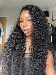 curly hair Wig Braids, Curly Weaves, Big Curly Hair, Hair Wig, Black Women Hairstyles, Pretty Face, Lace Wigs, Hair Inspo, Wig Hairstyles