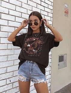 Summer Wardrobe Staples, Overalls Outfit, Summer Outfits For Teens, Tumblr Outfits, Trendy Summer Outfits, Tshirt Outfits, Cute Summer Outfits, Teen Fashion Outfits, Summer Outfits Women