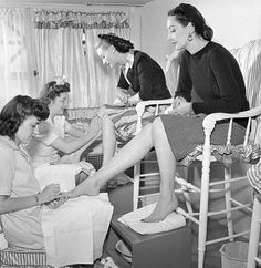 Pedicure Station, How To Grow Nails, Salon Style, Beauty Studio, Pedicures, Luxury Nails