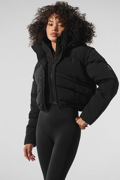 Get a layered look without the extra layers. The design of the Glacier Puffer gives the impression of a vest worn over a jacket and features a double-zip closure that can be adjusted for your preferred look. And of course, we can’t forget the hidden zippered pockets because everyone knows everything is better with pockets. Alo Yoga Outfit, Everyday Exercises, Sweatpants And Sweater, Yoga Jacket, Gray Accessories, Black Puffer Vest, Christmas Gift List, Knitwear Dress, Always Learning