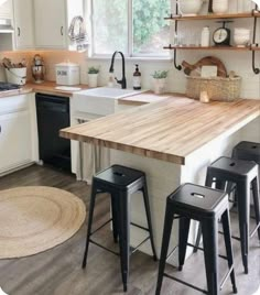 Desain Pantry, Rustic Kitchen Decor, Kitchen Inspo, White Cabinets, Kitchen Makeover