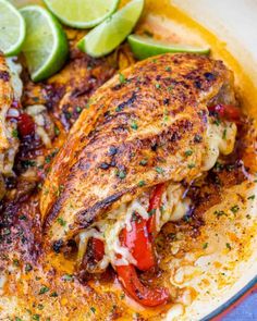 side shot of stuffed chicken breast in a pan Diet Chicken Recipes, Fajita Stuffed Chicken, Healthy Chicken Dinners, Healthy Stuffed Chicken, Kito Diet, Fitness Meals