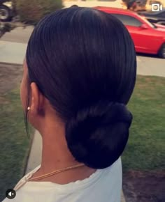 Sleek Bun Hairstyles, Ponytail Ideas, Fav Hairstyles, Bun Style, Hair In A Bun, Bun Ponytail, Protective Hair