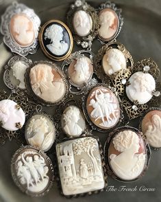 Cameos for days... Cameo Jewelry, Vintage Cameo, Cameo Brooch, Ideas For, Vintage Love, Vintage Jewellery, Jewelry Branding, Different Types, Costume Jewelry