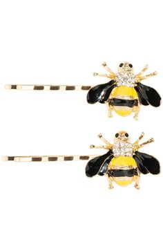 The L. Erickson Buzzy Bee Bobby Pins are fun Spring hair accessories. These hair pins each feature a black and yellow bumble bee with shimmering rhinestone accents. Ideal for all hair types, these bumble bee hair pins will compliment any outfit with a fun burst of color.Product Features:- Imported by L. Erickson- Sold as a pair- Great for most hair types- Comfortable, easy styling solution- Made of Metal, crystal- Dimensions: 7/8" wide, 2 1/4" long Bridal Workout, Spring Hair Accessories, Hair Accessories Ponytail, Buzzy Bee, Spring Hair, Padded Headband, Claw Hair Clips, Bobby Pin, Hair Sale