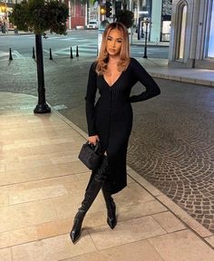 Look Adidas, Estilo Indie, Skandinavian Fashion, Looks Black, All Black Outfit, Outfit Inspo Fall, Night Outfits