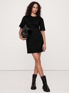 Everywhere Ponte Seamed Mini Dress | Banana Republic Black Dress Outfit Casual, Little Black Dress Outfit, Ponte Fabric, Black Dress Outfits, Ponte Dress, Work Dresses, Water Consumption, Mini Dress Black, Invisible Zip