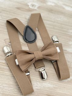 Your special guy will look so handsome when he shows up in his Taupe bow tie, pocket square and suspenders!  Great set for groomsman, best man or ring bearers - This bow tie & suspenders set is a great choice for family photos, wedding, ring bearer outfit, birthday celebration or any other special occasion.  When making a purchase, you can choose from the following options : -Suspenders Only -Bow Tie Only. -Suspenders + Bow Tie Set. - Pocket Square only. -3 Pieces Set : bow tie + suspenders + po Classic Wedding Belts And Suspenders With Bow Tie, Adjustable Bow Tie With Suspenders For Black Tie Events, Wedding Ring Bearer Outfit, Outfit Boho, Outfit Birthday, Bearer Outfit, Bowtie And Suspenders, Ring Bearers, Ring Bearer Outfit