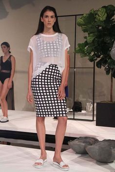 Calvin Klein White Label Spring 2015 - Slideshow Calvin Klein Fashion, Fashion Tattoos, Dressy Casual Outfits, Fashion Fail, A Doctor, 2015 Fashion, Dressy Casual