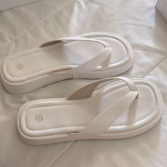 Super Cute Sandals I Bought Them Online Size 7.5 But They Run Smaller I Would Said They Are 6.5 They Are New Cheap White Platform Slippers For Women, Cheap White Platform Slippers, Cheap Blue Flat Slides, Cheap White Round Toe Espadrilles, White Shoes Sandal, Cute White Heels Sandals, Cheap Blue Slides For Spring, White Beach Shoes Women, Pretty Sandals That Cover Toes