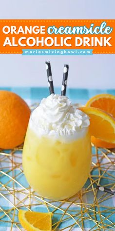 Are you looking for the best cocktail recipes? Learn how to make this orange creamsicle alcoholic drink! It has your favorite childhood flavors of orange and vanilla ice cream with the kick of vodka. This orange creamsicle alcoholic drink recipe is the best summer cocktail! Creamsicle Alcoholic Drink, Orange Creamsicle Cocktail, Orange Creamsicle Drink, Creamsicle Cocktail, Creamsicle Drink, Oatmeal Creme Pie, Whipped Cream Vodka, Creamy Cocktails, Oatmeal Cream Pies