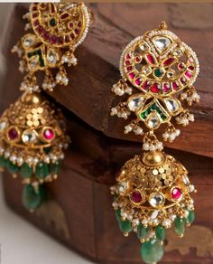 Kundan Buttalu Gold Earrings, Traditional Chandbali Earrings, Gold Jumkas Antiques, Antique Earrings Jhumka, Jhumki Earrings Gold Indian Weddings, Kundan Buttalu, Buttalu Earrings Gold Bridal, Buttalu Earrings Gold, Jhumka Designs Gold