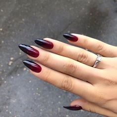 Almond Nails Red, Black Ombre Nails, Red Ombre Nails, Unghie Sfumate, Gothic Nails, Goth Nails, Edgy Nails, Grunge Nails