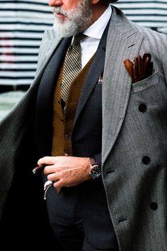 Suit Overcoat, Swag Men, Mens Fashion Classic, Mens Outfit Inspiration, Sharp Dressed Man, Suit Up, Suit Style, Mens Fashion Suits, Well Dressed Men