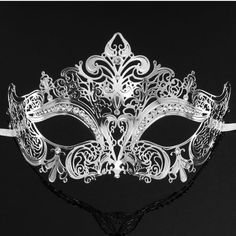 Luxury Silver Elegant Metal Laser Cut Venetian Halloween Ball Masquerade Mask Fantasy Halloween Masks For Gift, Vintage Costume Accessories For Carnival, Fantasy Halloween Masks As Gifts, Fantasy Style Halloween Masks As Gifts, Vintage Masquerade Costume Accessories For Halloween, Vintage Masks For Halloween Costume Party, Vintage Halloween Costume Party Masks, Handmade Halloween Masks As Gifts, Handmade Halloween Masquerade Mask For Party