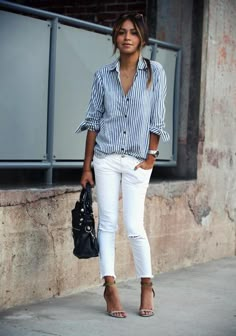 Classic Blue And White Striped Button Down Shirt Witte Jeans Outfit, Street Style Jeans, 50 Fashion, Looks Style