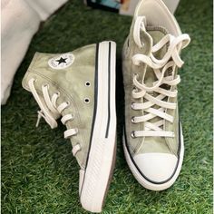 Like New, Never Worn Outside, Original Box Not Included Mid Top Green Dye, Mens Size 4, Womens Size 6 Goblincore Converse, Footwear Ideas, Cute School Fits, Cute Converse Shoes, Converse Aesthetic, Cute Converse, Green Converse, Shoes Converse, Aesthetic Shoes