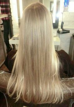 Alt Haircuts, Hair Dirty Blonde, Hair Doodles, Soft Blonde Hair, Soft Blonde, Dyed Blonde Hair, Blonde Hair Inspiration, Angel Hair, Haircut And Color