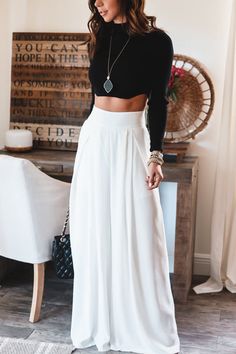 Crop Top Elegante, High Waisted Wide Leg Pants, Fashion Mistakes, Style Mistakes, Long Sleeve Crop Top, Boho Outfits, Classy Outfits