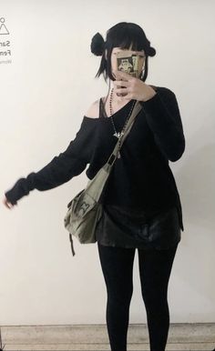 Goth Lounge Wear, Simple Gothic Outfits, Cozy Goth Outfit, Casual Goth Outfits, Gothic Fashion Casual, Clean Goth, Simple Black Outfits