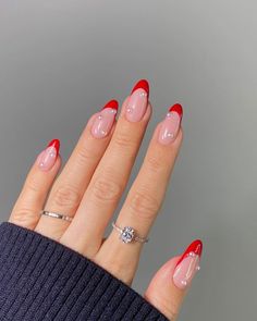 Cute Red French Tip Nails, Christmas French Tip Nails Almond, Christmas Red French Tip Nails, Minimalist Red Nails, Red Almond French Tip, Red French Tip Nails Christmas, Oval Red Nails, Christmas Nails Oval, Oval Christmas Nails