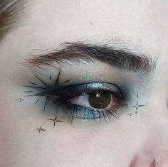 Liner Eyeshadow, Black Makeup Looks, Eye Graphic, Vampire Bride, Mekap Mata, Star Makeup, Smink Inspiration