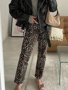 High Waisted Leopard Pockets Pants Trousers LEOPARD-M Jeans Trousers Women, High Waisted Trouser Pants, Look Zara, Leopard Print Jeans, Leopard Print Pants, Leopard Pants, Pants Women Fashion, Patterned Jeans, Print Pants