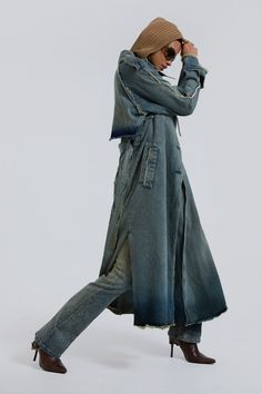 Blue denim oversized maxi length parka coat. Denim Parka, Windbreaker Fashion, Denim Coat Women, Core Wardrobe, Trench Coat Outfit, Early 2000s Fashion